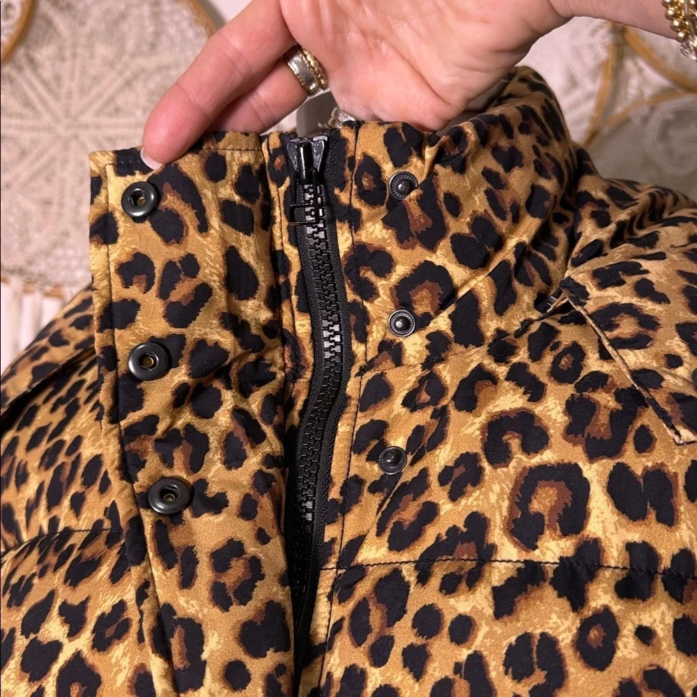 Veronica Beard Casper Leopard Print Puffer Jacket in Size Small - Picture 6 of 16